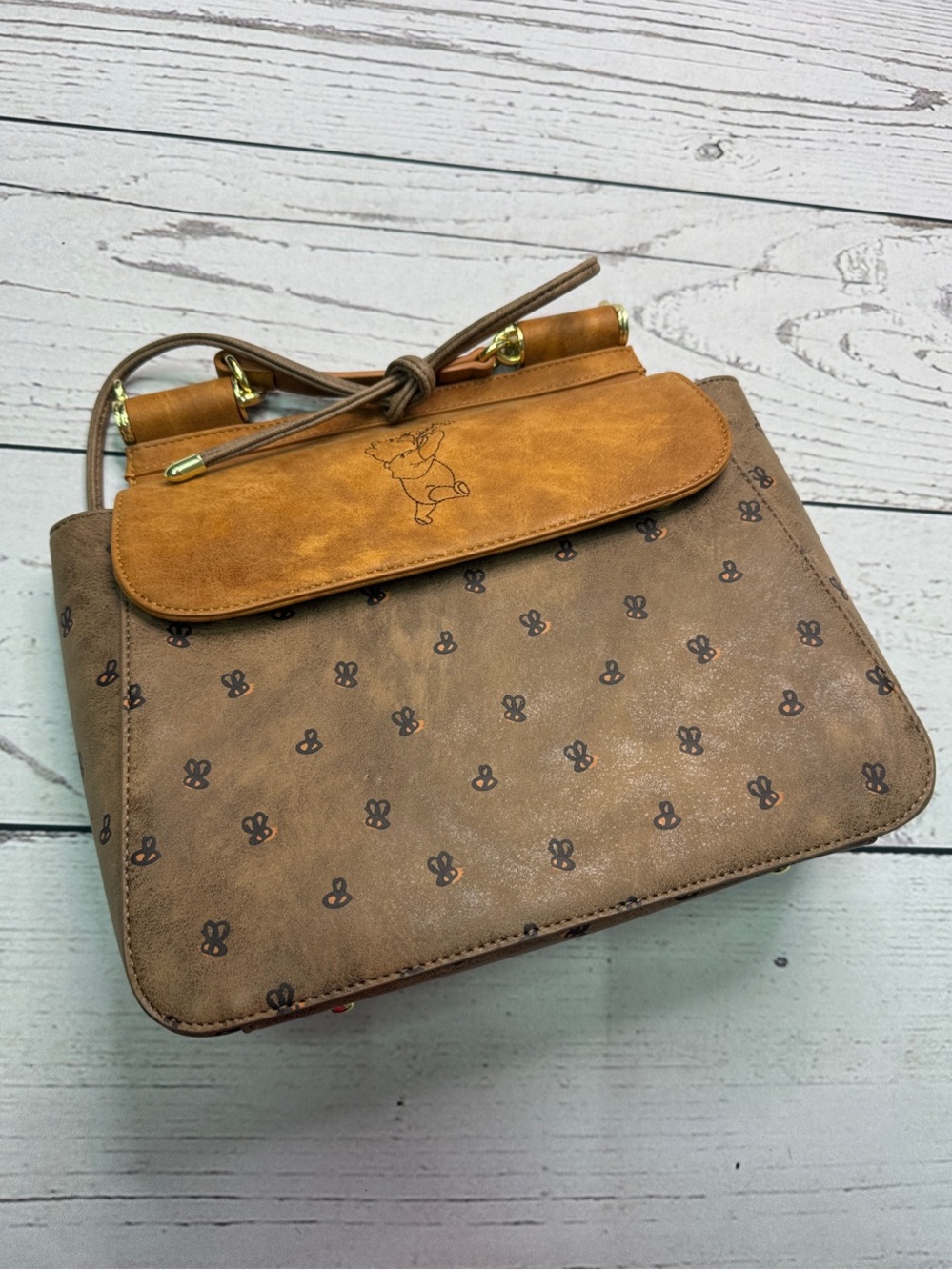 Disney Loungefly Winnie The  Pooh Bees Honey Bee Crossbody Bag